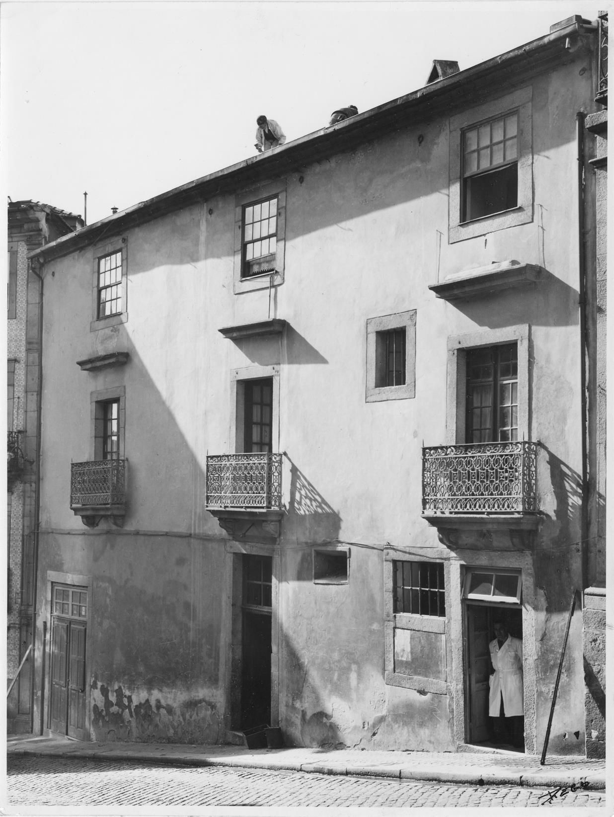 Casas do Porto : século XIV ao XIX : rua das Taipas, 15 a 17 : século XVIII