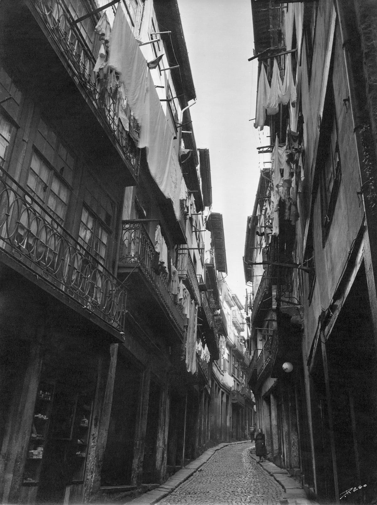 Casas do Porto : século XIV ao XIX : rua da Bainharia : séculos XVIII e XIX