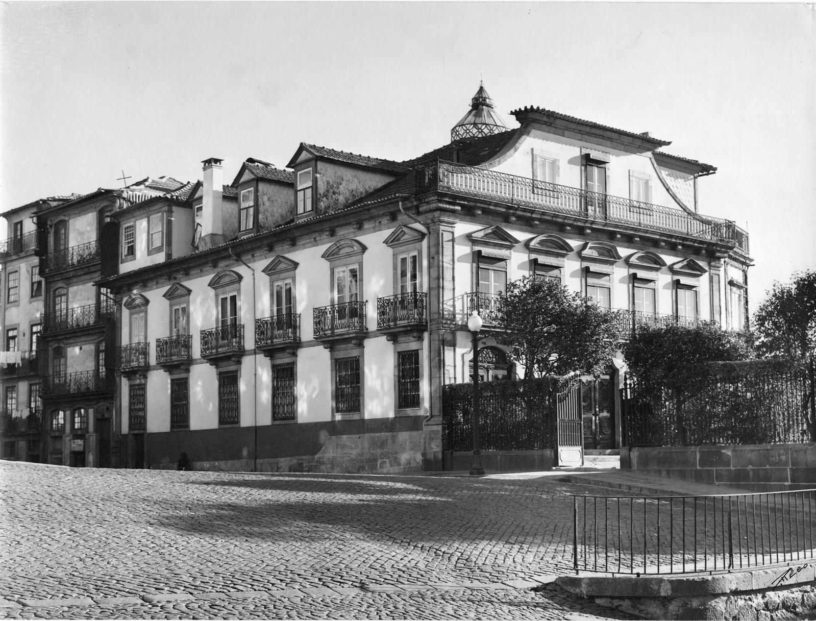 Casas do Porto : século XIV ao XIX : rua das Virtudes, 58 : Clube Inglês : século XIX