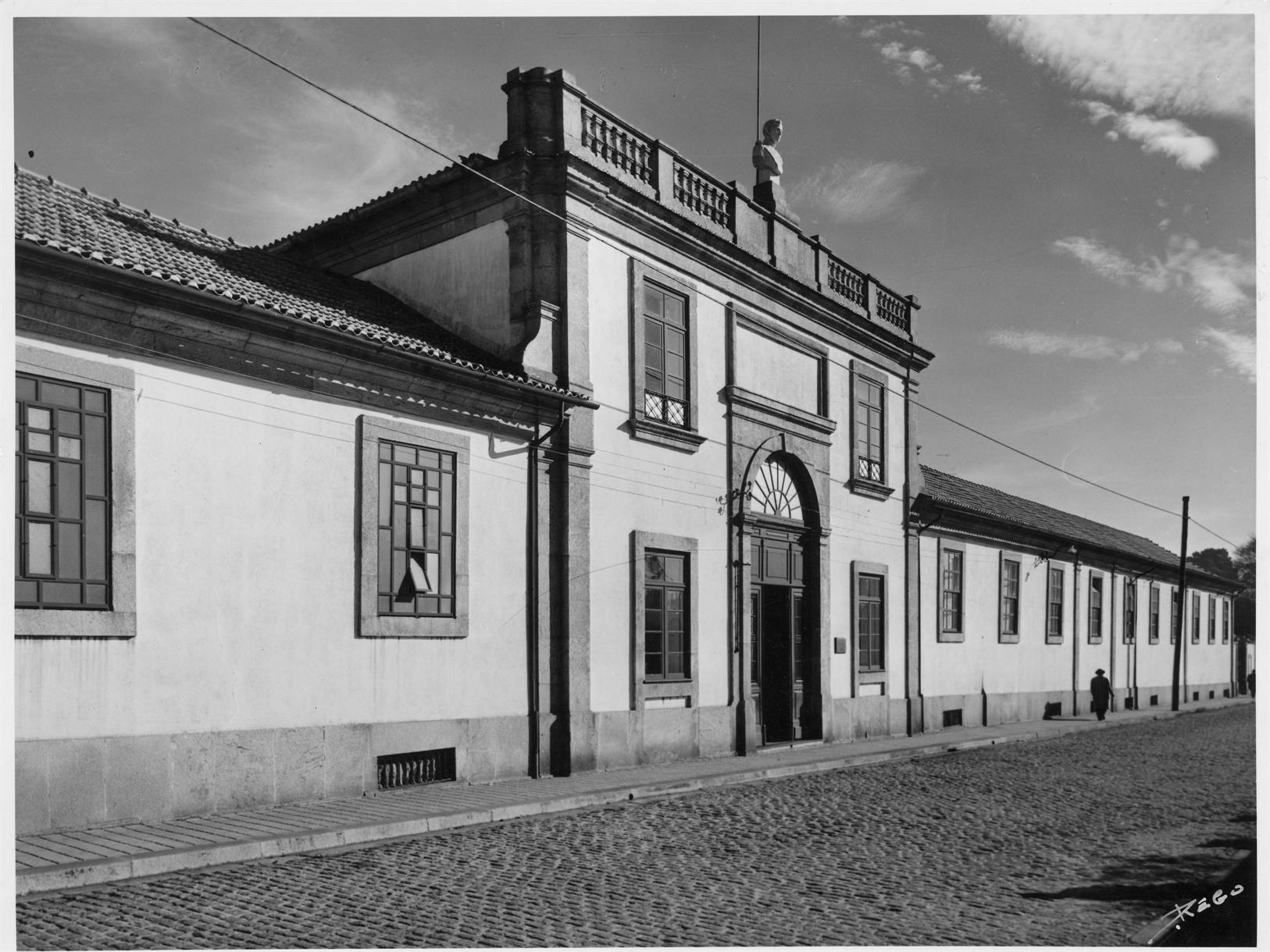 Casas do Porto : século XIV ao XIX : rua do Barão de Nova Sintra, 430 : Estabelecimento Humanitário : século XIX