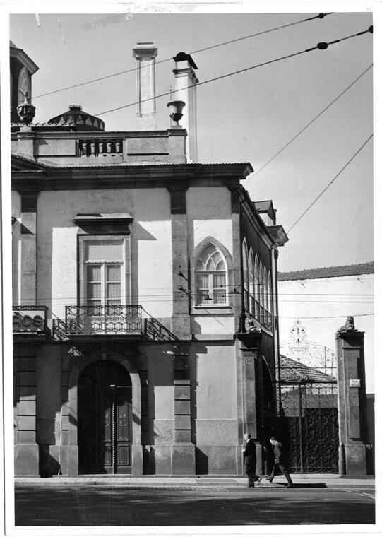 Casas do Porto : século XIV ao XIX : praça do Marquês de Pombal, 178 : século XIX