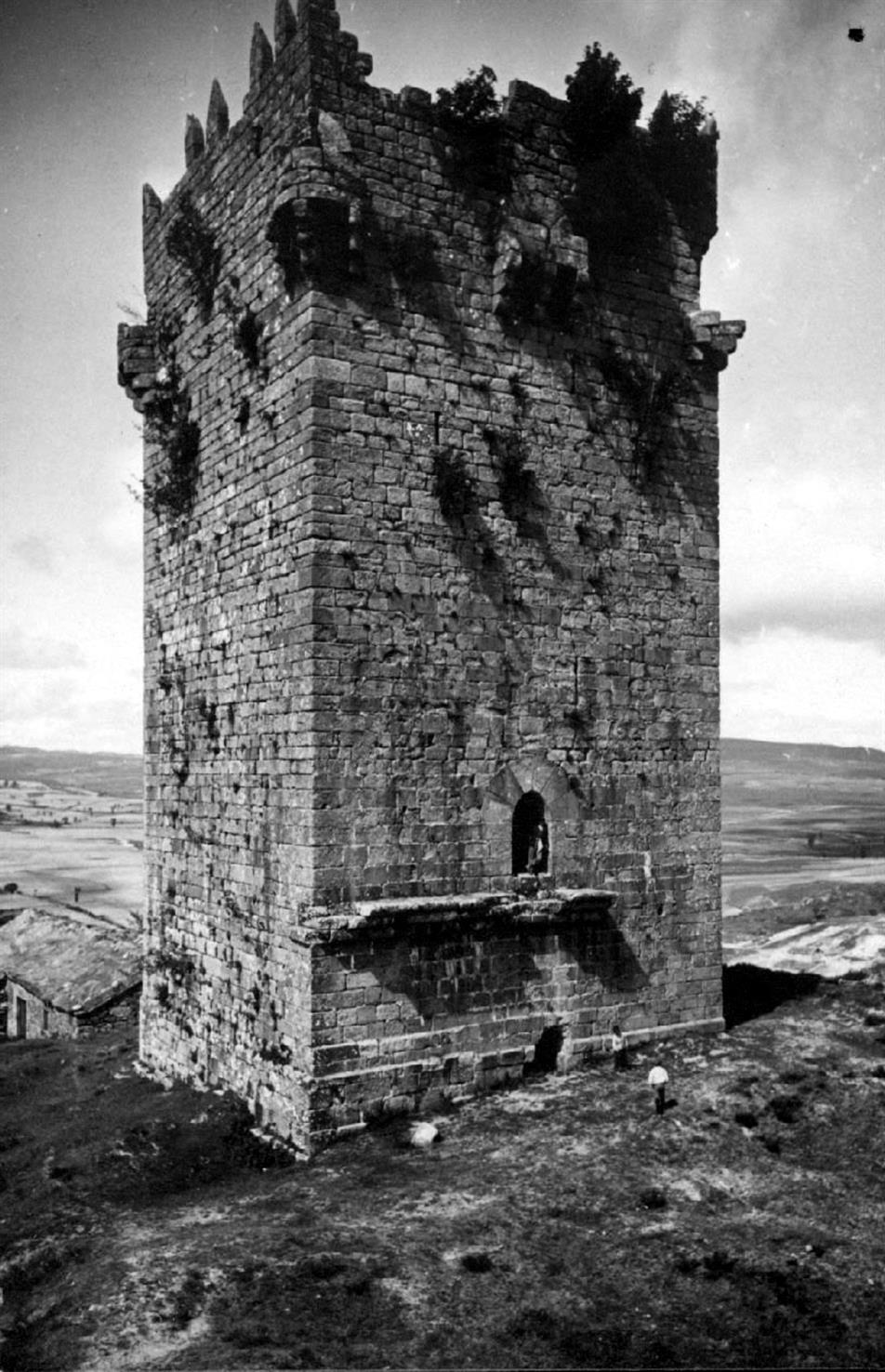 Montalegre : torre de menagem do castelo