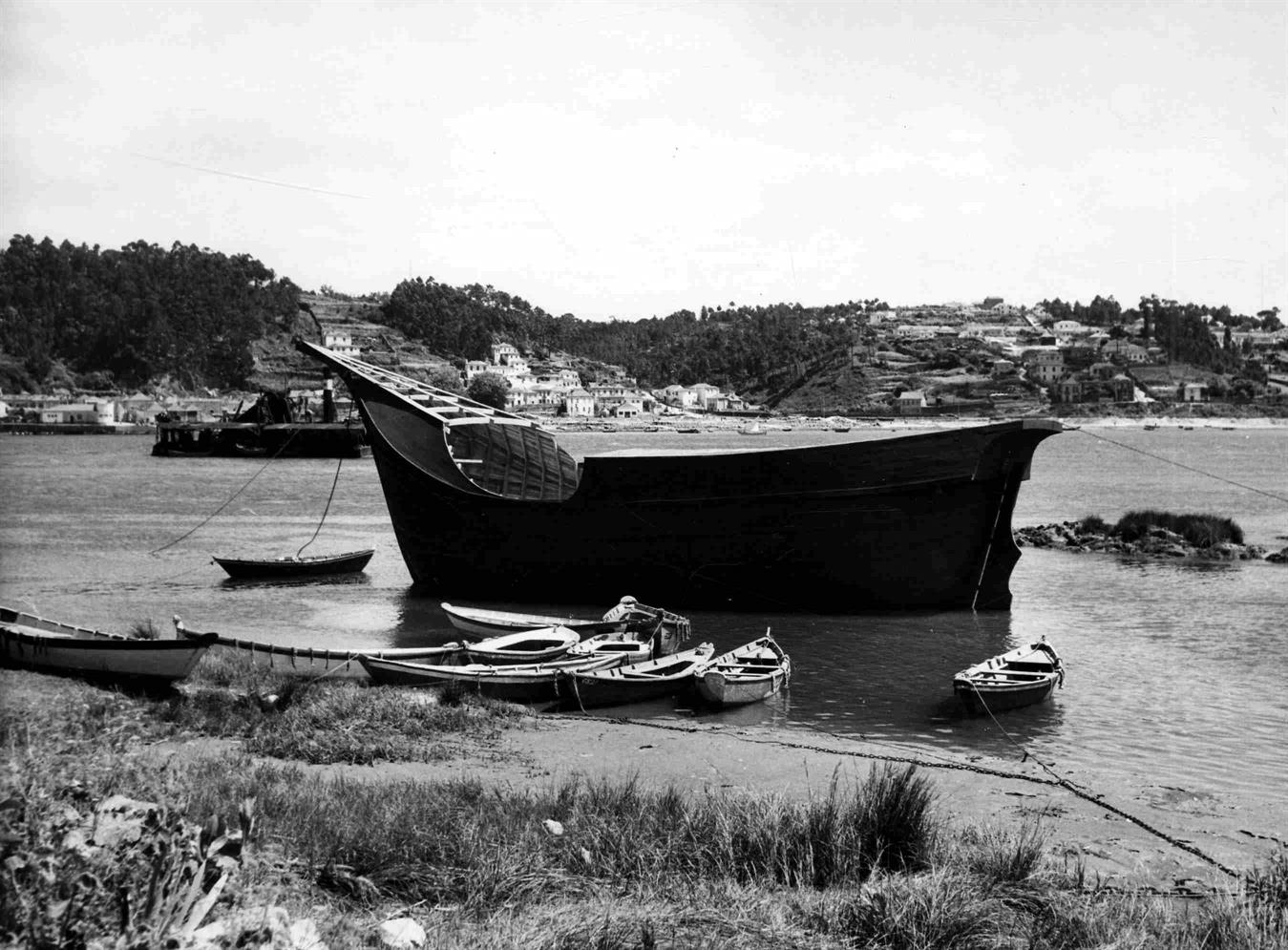 O Porto no limiar das comemorações do V centenário da morte do infante D. Henrique (1460-1960) : testes das embarcações para o Festival do Rio Douro