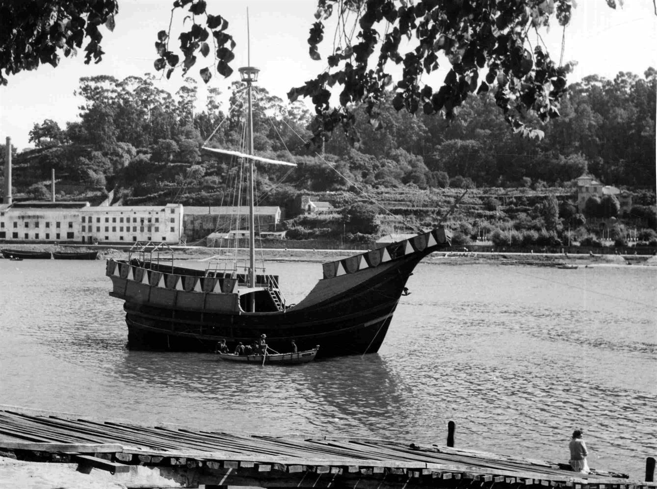 O Porto no limiar das comemorações do V centenário da morte do infante D. Henrique (1460-1960) : testes das embarcações para o Festival do Rio Douro