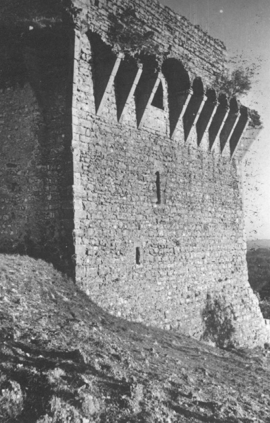 Ourém : concelho de Vila Nova de Ourém : pormenor do castelo