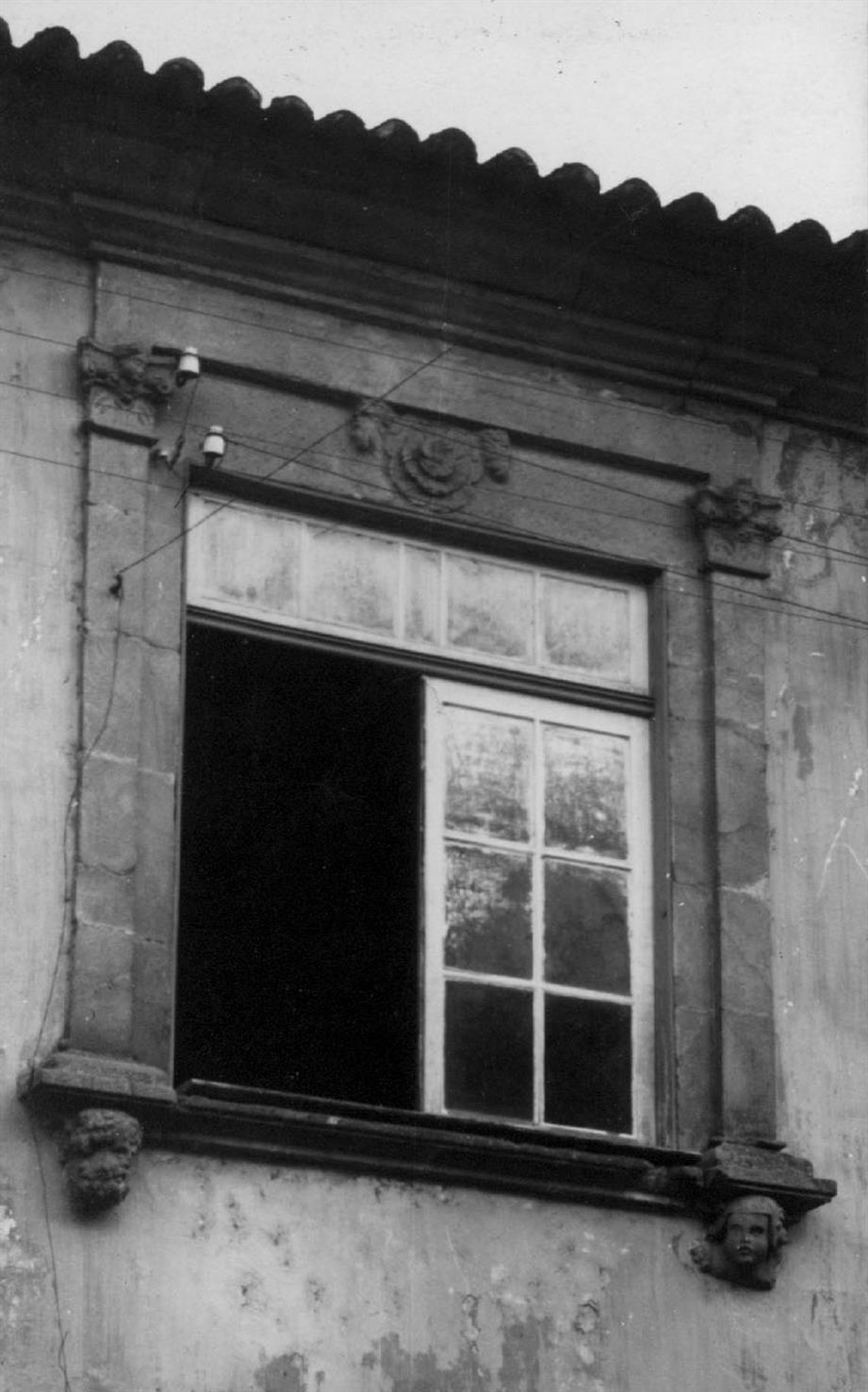 Amarante : janela do Convento de São Gonçalo
