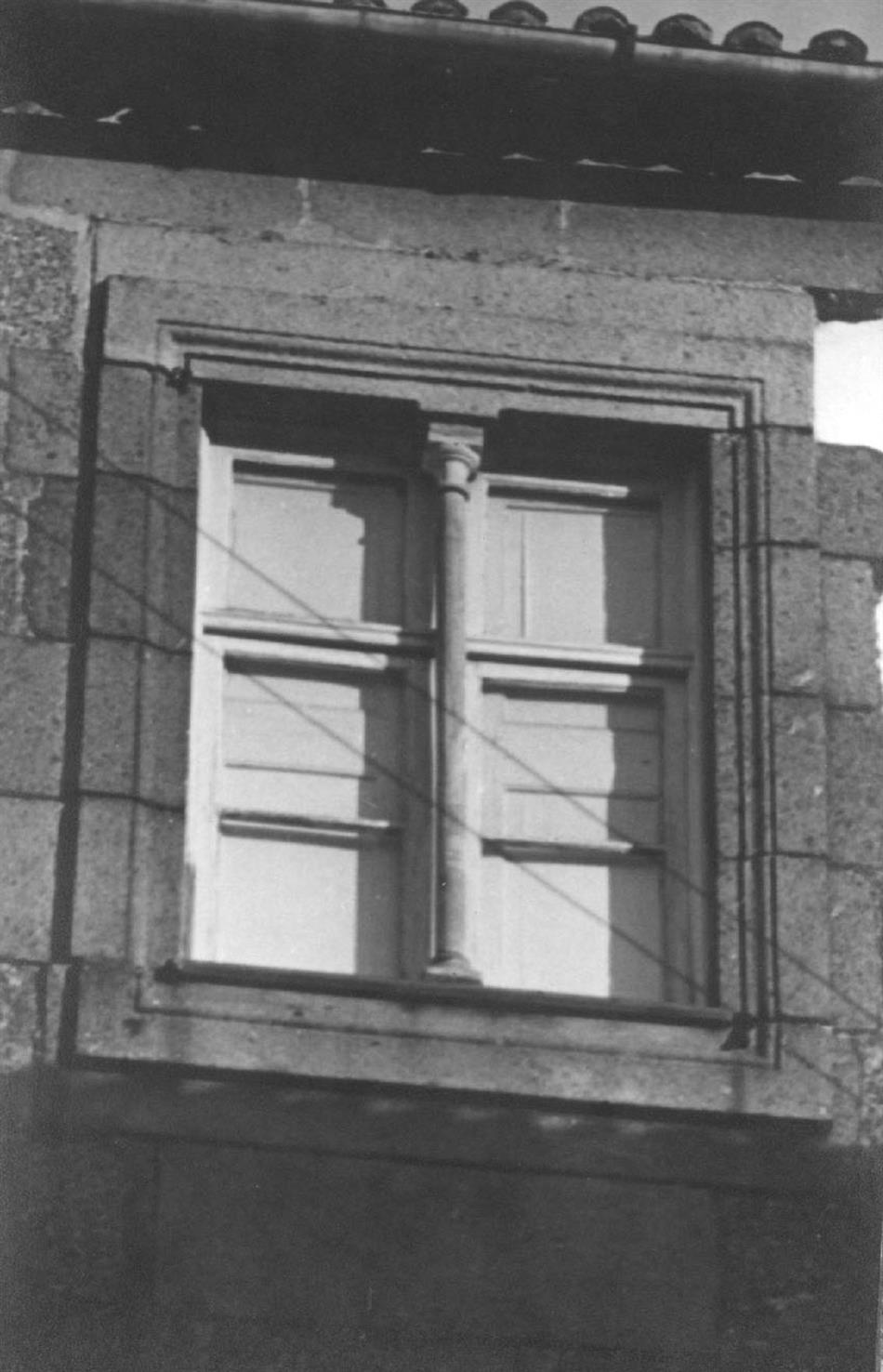 Guimarães : janela da Casa dos Mota Prego