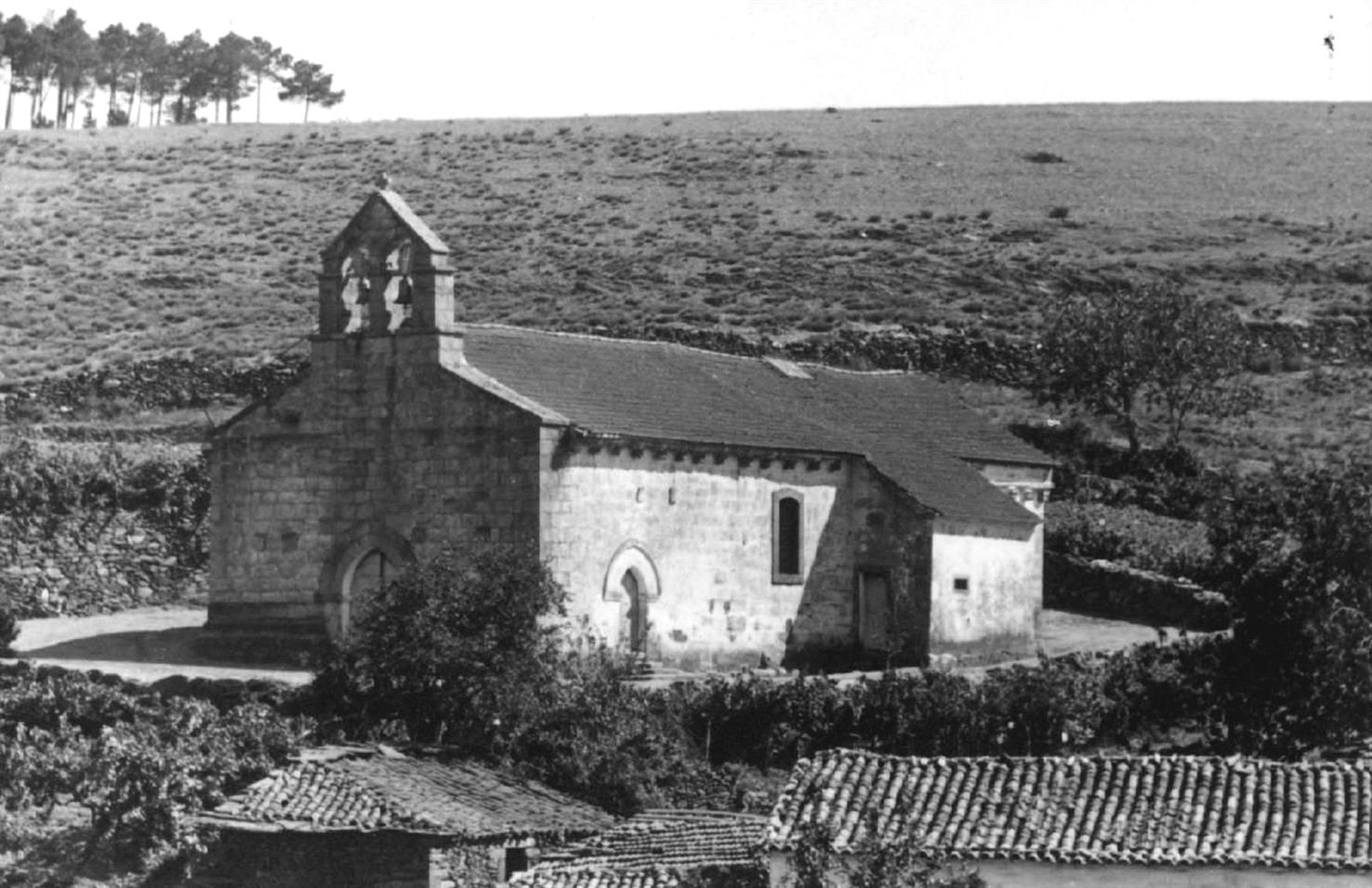 Tresminas : concelho de Vila Pouca de Aguiar : vista geral da igreja matriz