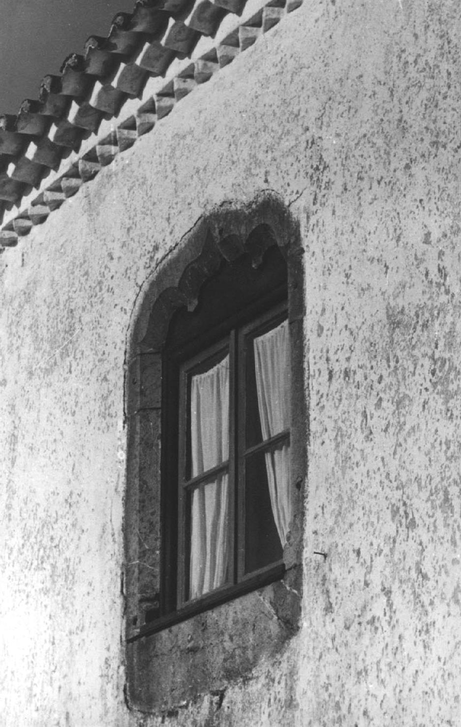 Atouguia da Baleia : concelho de Peniche : janela