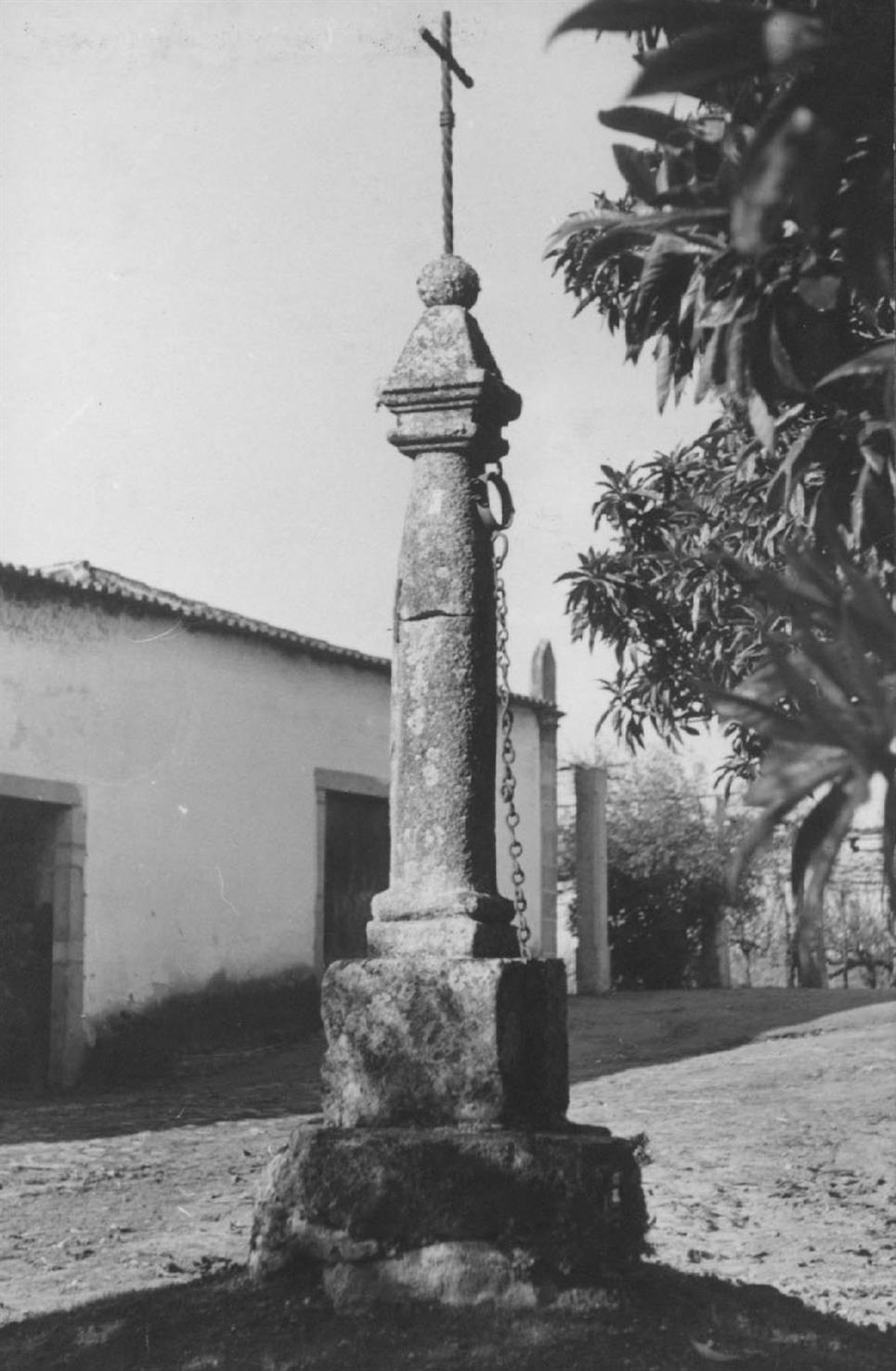 Soutelo : concelho de Vila Verde : distrito de Braga : pelourinho de Vila Chã