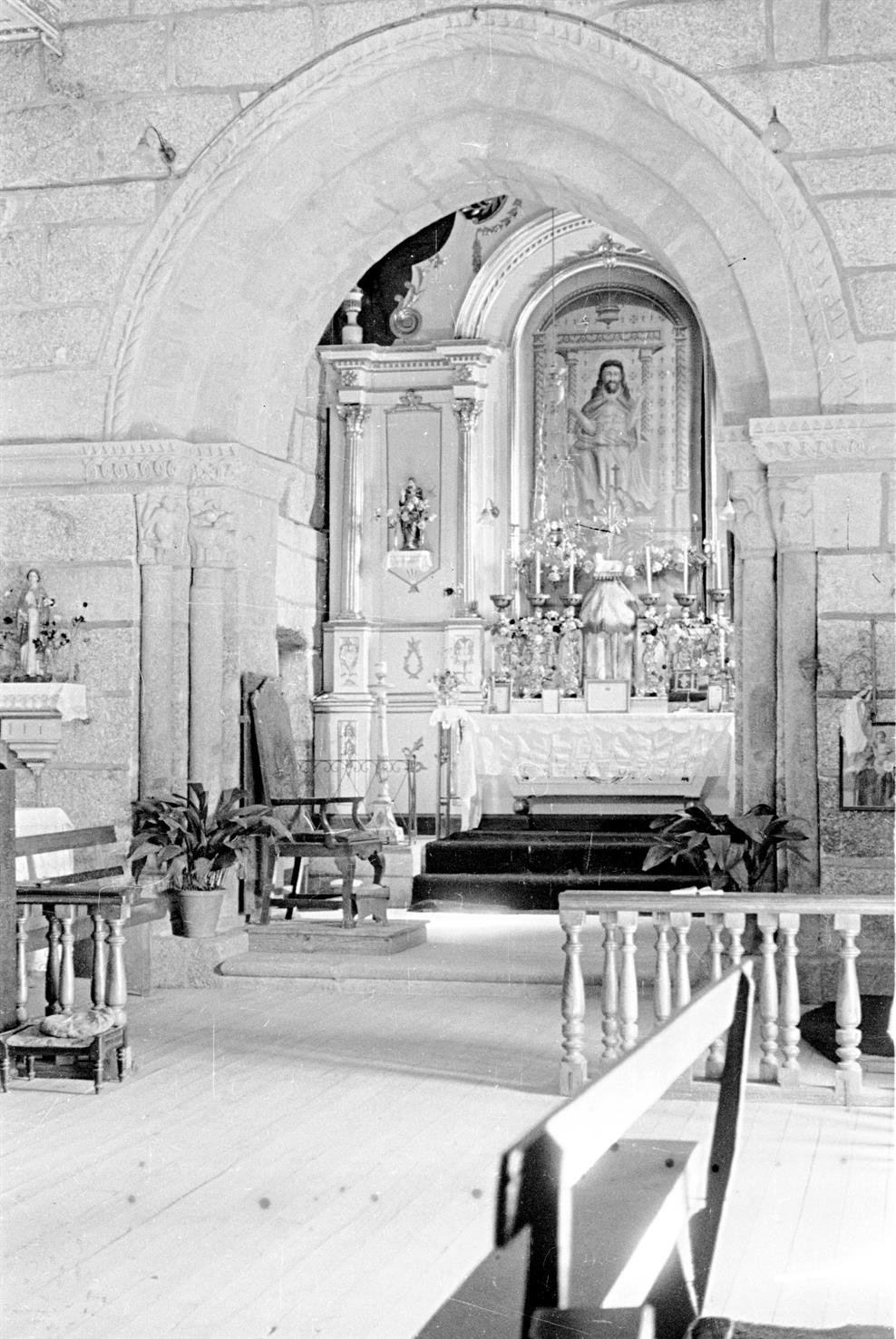 Tabuado : concelho do Marco de Canaveses : interior da igreja matriz