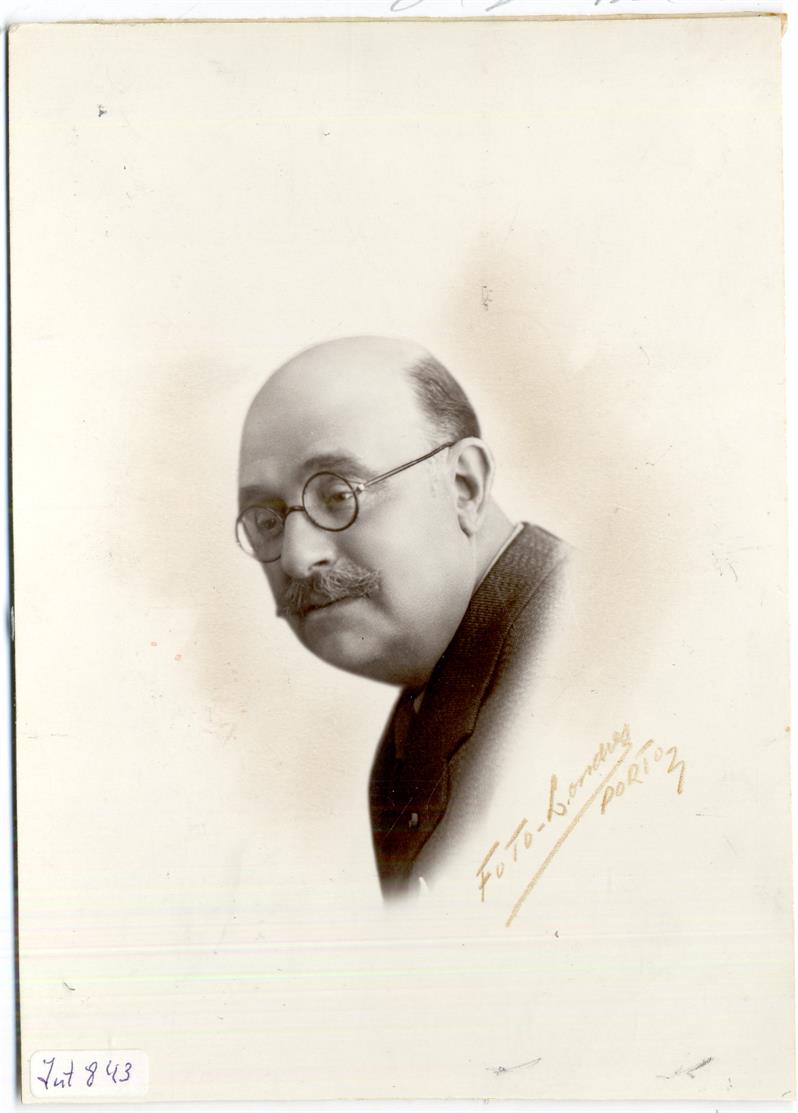 Retrato do escritor Arnaldo Leite