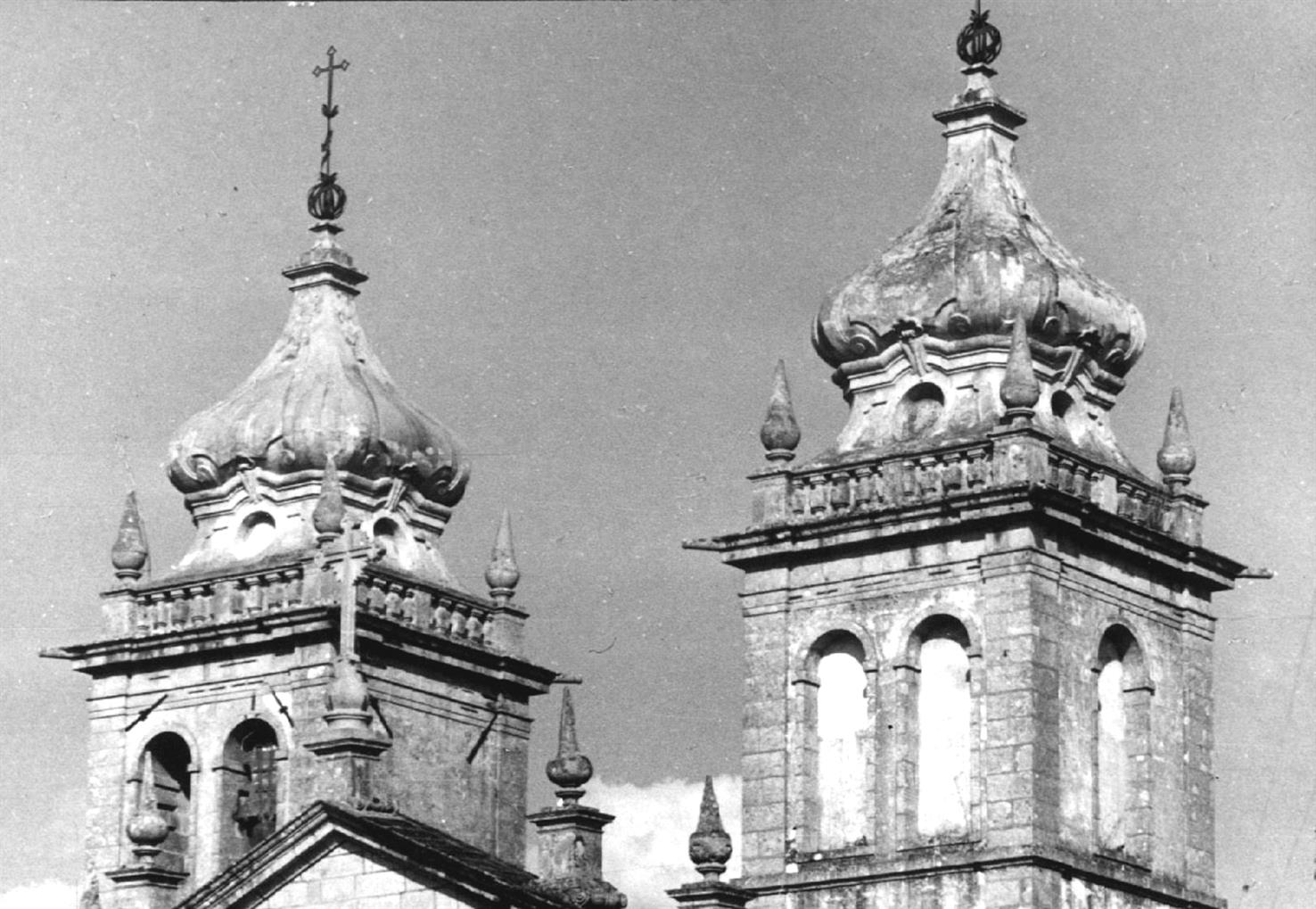 [Mire de Tibães : concelho de Braga : torres da Igreja do Mosteiro de Tibães] 