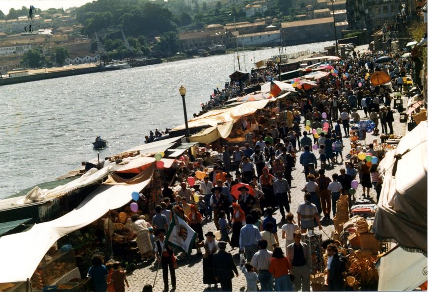 5º dia da limpeza : festejos na praça da Ribeira