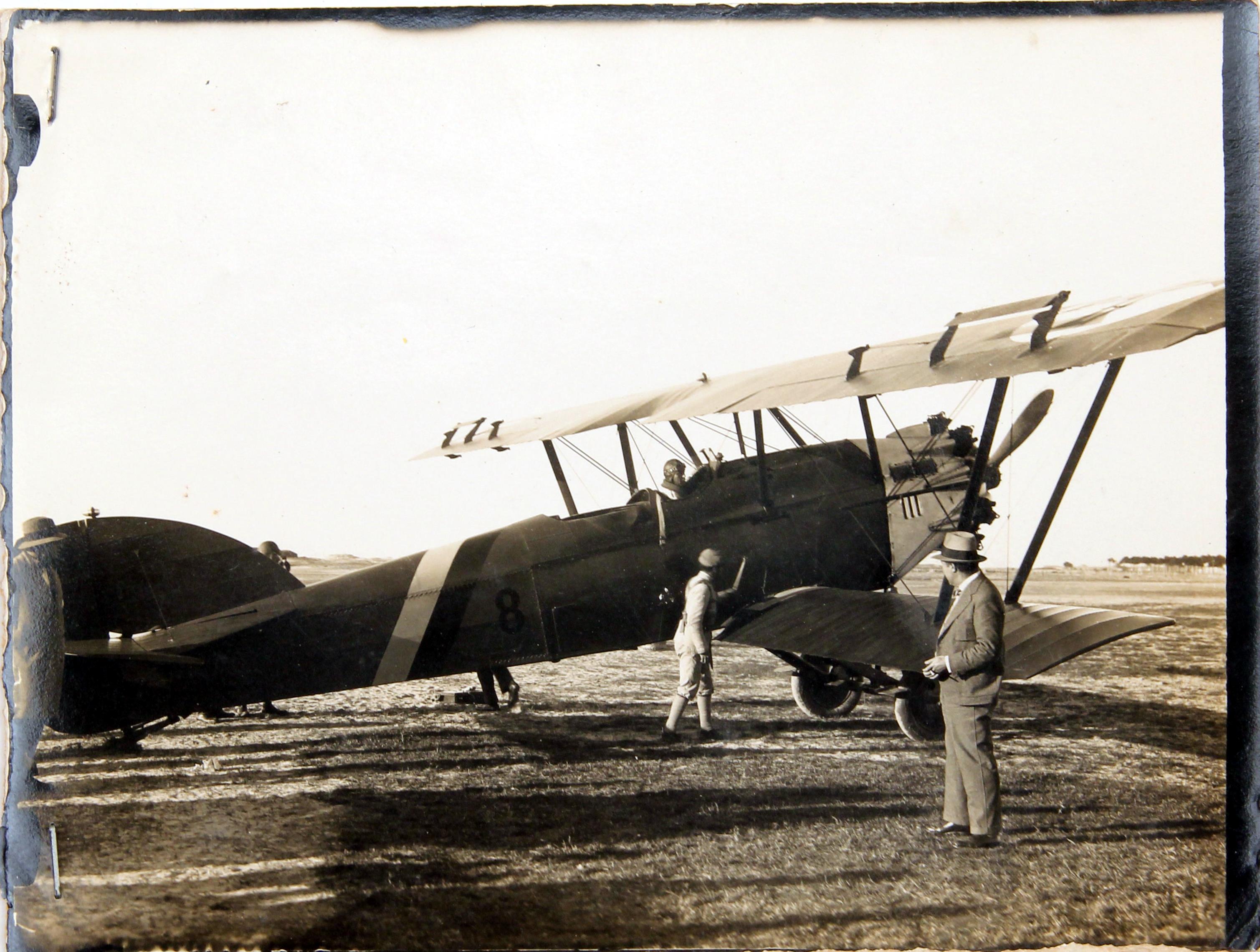 Cruz Caldas (2) : 1928-1946 : [Campo de aviação de Espinho]