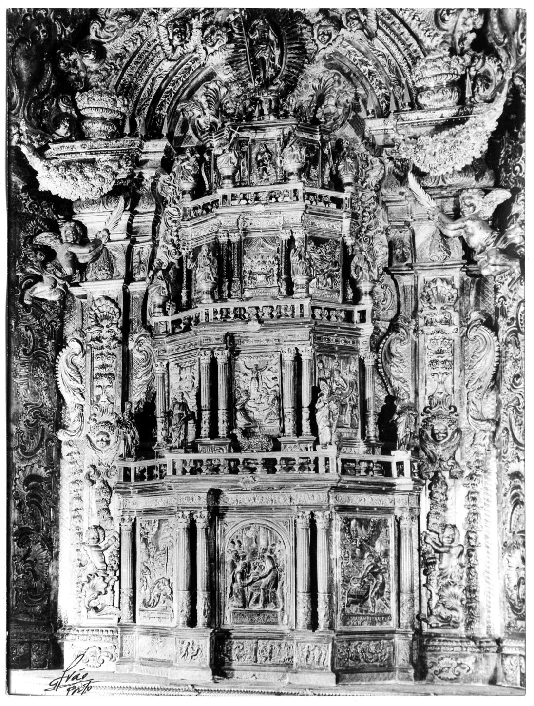 Nicolau Nasoni : um artista italiano no Porto : altar da capela do Santíssimo Sacramento da Sé do Porto