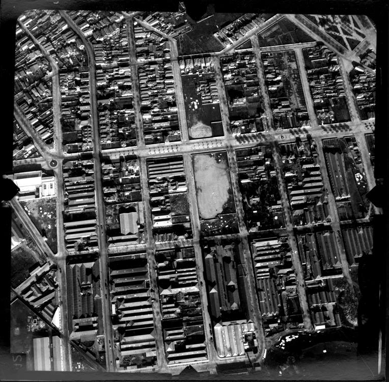 [Fotografia aérea da cidade do Porto : 1939-1940 : fiada 2, n.º 971]
