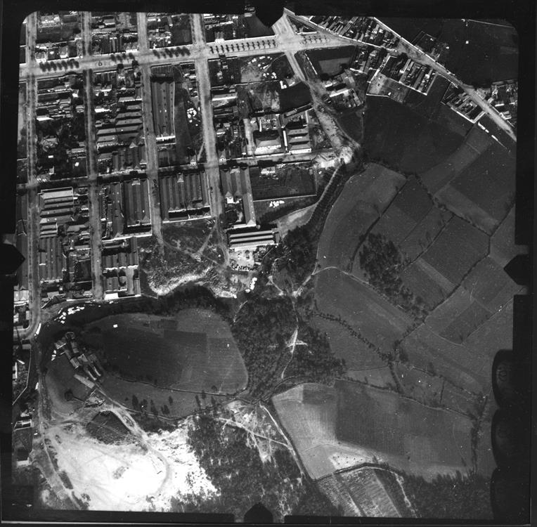 [Fotografia aérea da cidade do Porto : 1939-1940 : fiada 3, n.º 987]