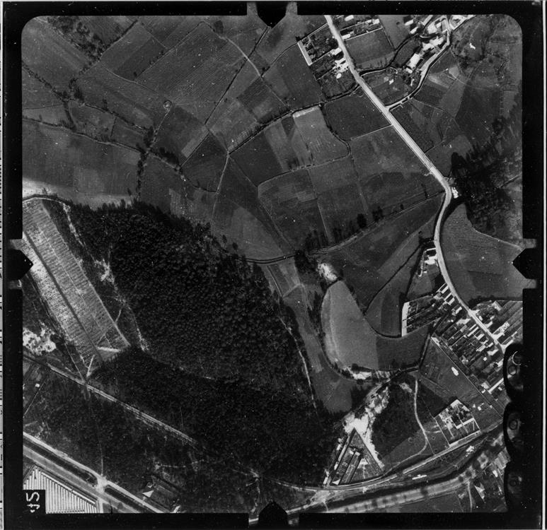 [Fotografia aérea da cidade do Porto : 1939-1940 : fiada 4, n.º 006]