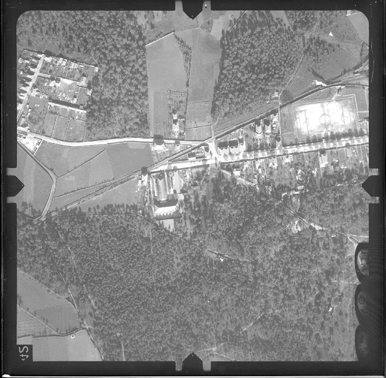 [Fotografia aérea da cidade do Porto : 1939-1940 : fiada 8, n.º 101]