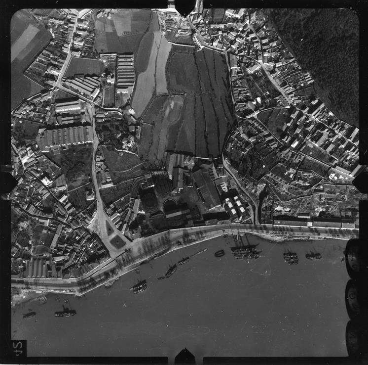[Fotografia aérea da cidade do Porto : 1939-1940 : fiada 11, n.º 153]