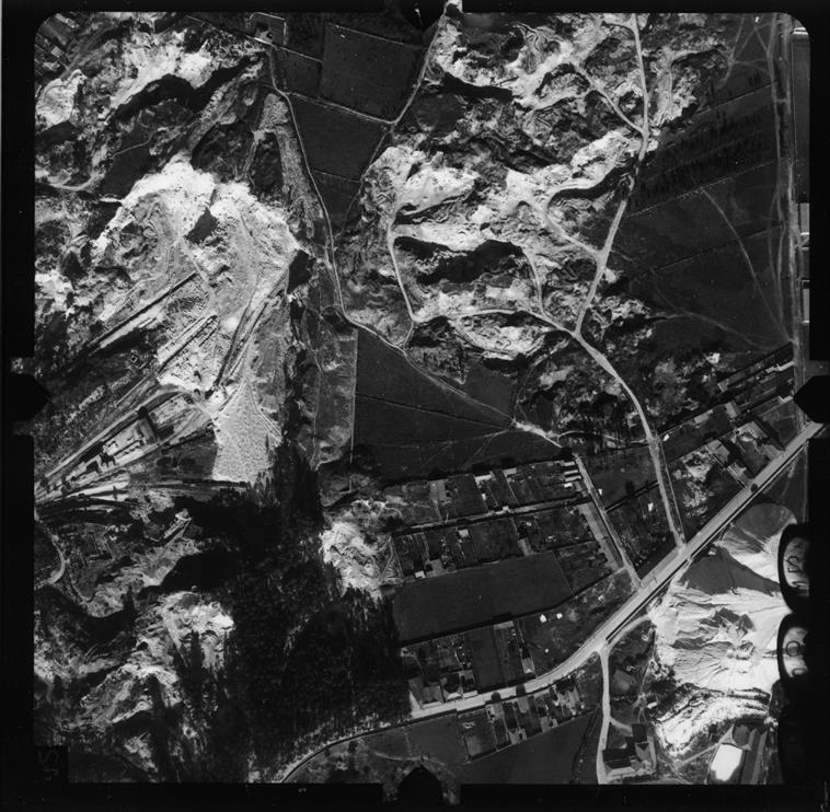 [Fotografia aérea da cidade do Porto : 1939-1940 : fiada 12, n.º 203]