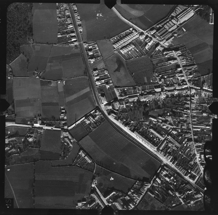 [Fotografia aérea da cidade do Porto : 1939-1940 : fiada 13, n.º 215]
