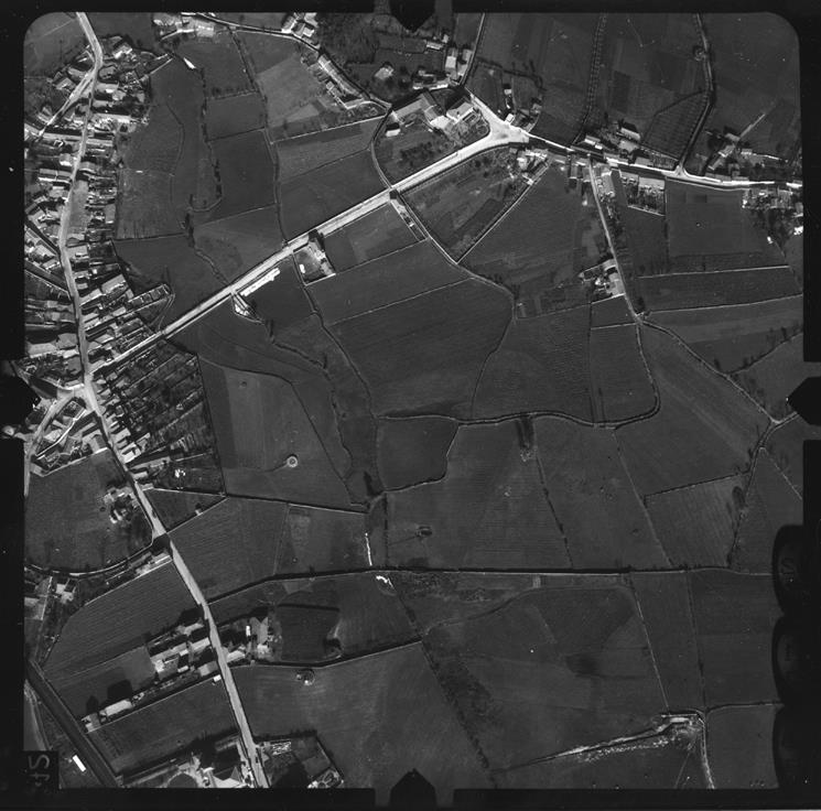 [Fotografia aérea da cidade do Porto : 1939-1940 : fiada 13, n.º 219]