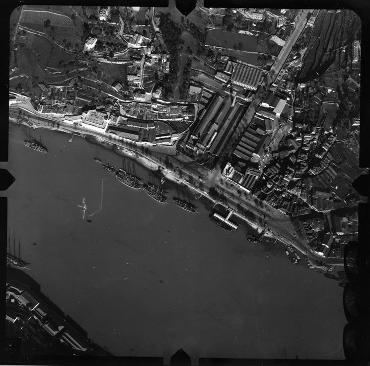 [Fotografia aérea da cidade do Porto : 1939-1940 : fiada 14, n.º 231]