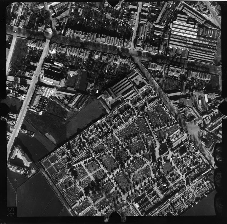 [Fotografia aérea da cidade do Porto : 1939-1940 : fiada 14, n.º 237]
