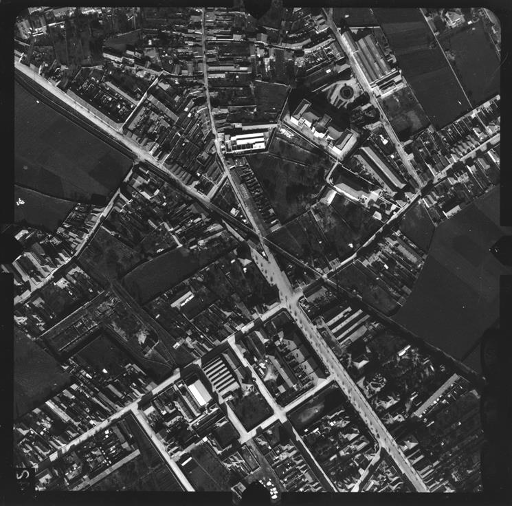 [Fotografia aérea da cidade do Porto : 1939-1940 : fiada 14, n.º 241]