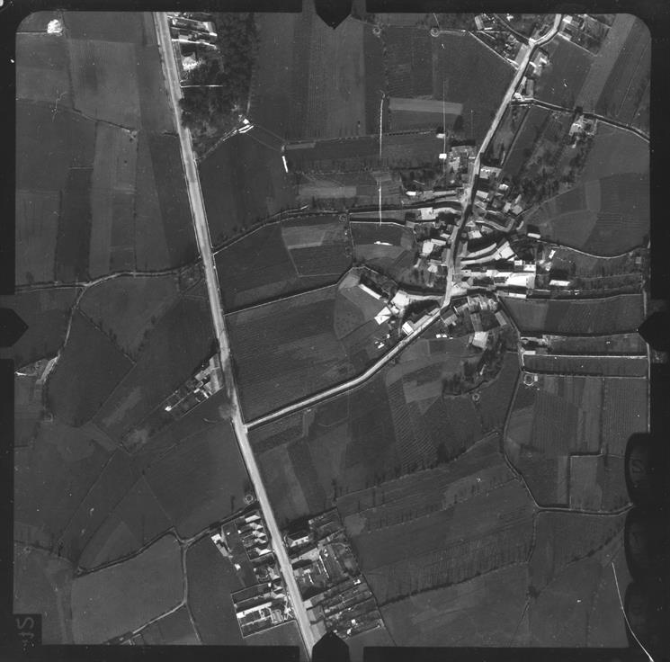 [Fotografia aérea da cidade do Porto : 1939-1940 : fiada 15, n.º 279]