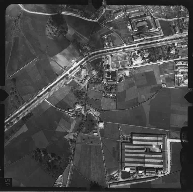 [Fotografia aérea da cidade do Porto : 1939-1940 : fiada 17A, n.º 456]