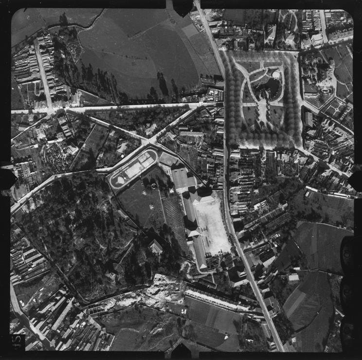[Fotografia aérea da cidade do Porto : 1939-1940 : fiada 18A, n.º 391]