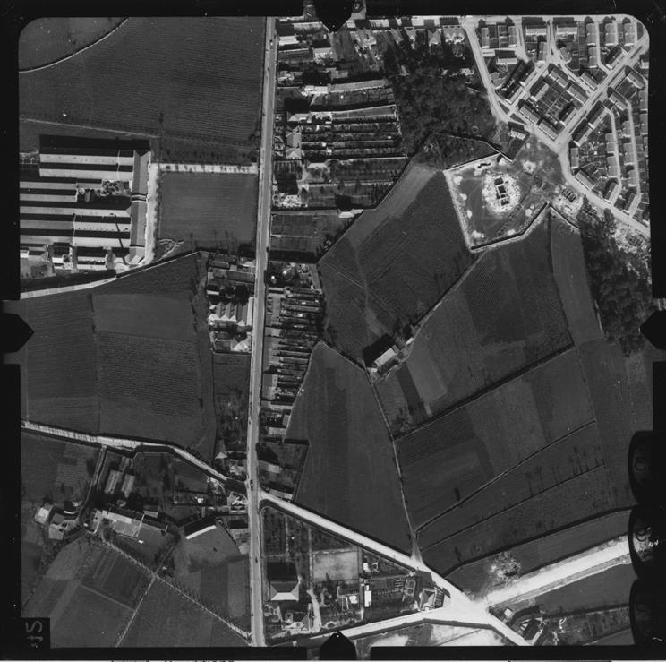 [Fotografia aérea da cidade do Porto : 1939-1940 : fiada 18A, n.º 395]