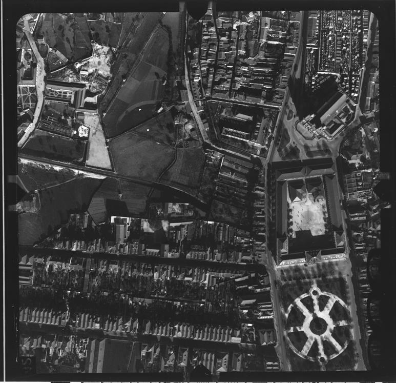 [Fotografia aérea da cidade do Porto : 1939-1940 : fiada 18, n.º 355]
