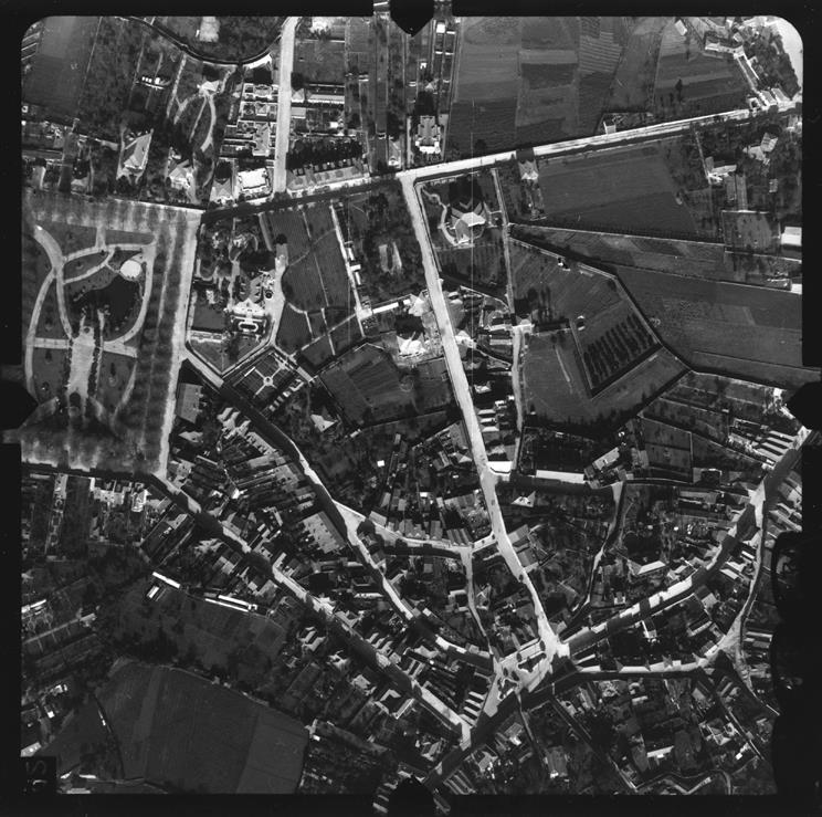 [Fotografia aérea da cidade do Porto : 1939-1940 : fiada 19, n.º 421]