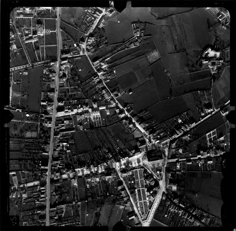 [Fotografia aérea da cidade do Porto : 1939-1940 : fiada 19, n.º 433]