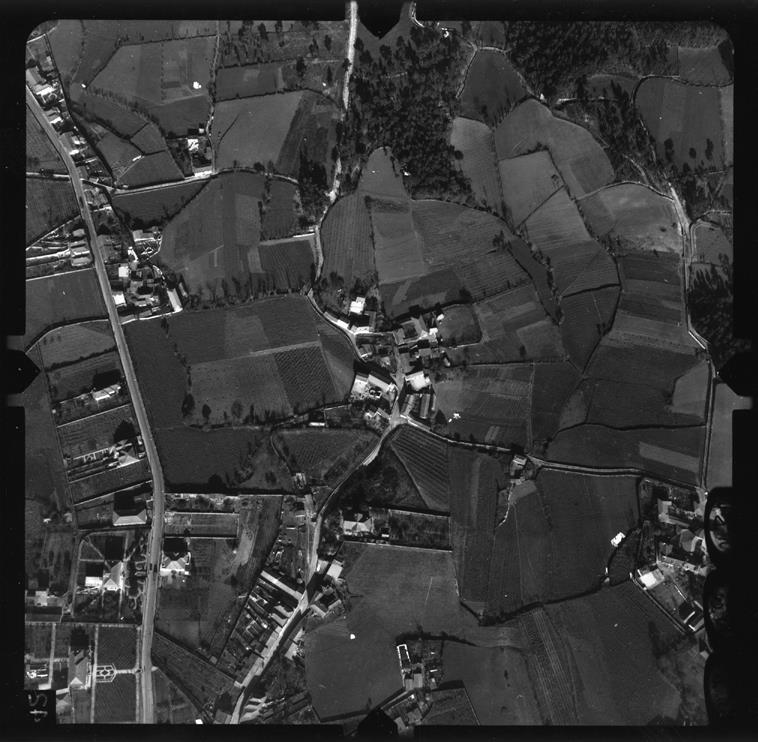[Fotografia aérea da cidade do Porto : 1939-1940 : fiada 19, n.º 435]