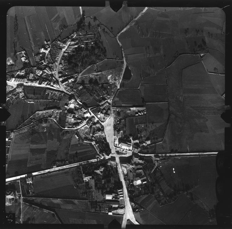 [Fotografia aérea da cidade do Porto : 1939-1940 : fiada 20, n.º 453]
