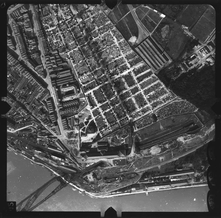 [Fotografia aérea da cidade do Porto : 1939-1940 : fiada 23, n.º 185]