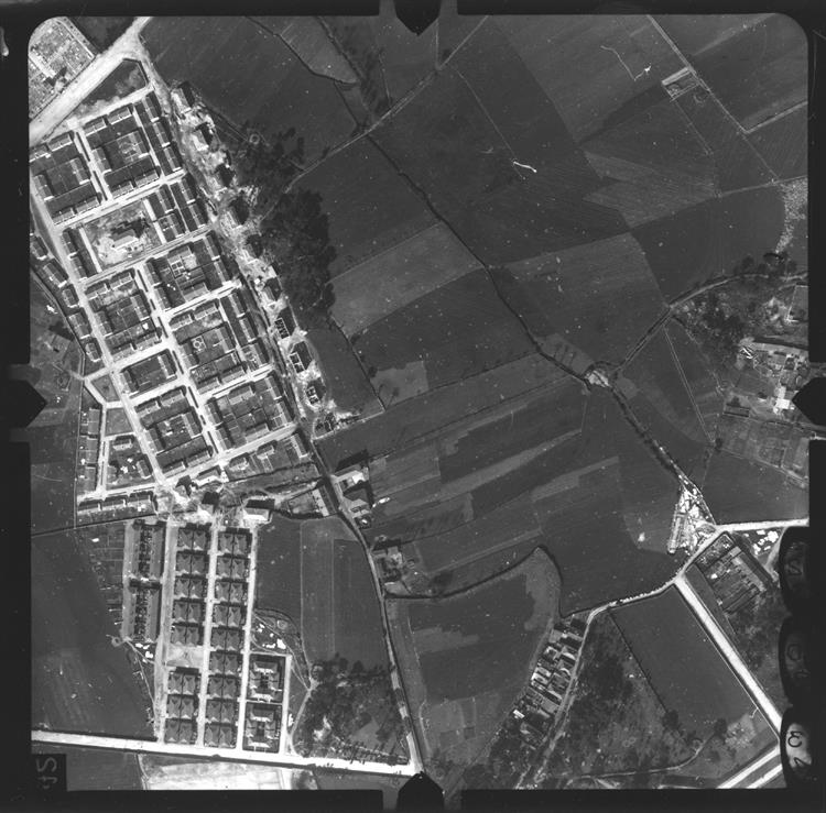 [Fotografia aérea da cidade do Porto : 1939-1940 : fiada 23, n.º 203]