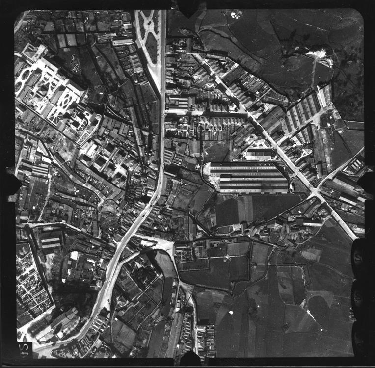 [Fotografia aérea da cidade do Porto : 1939-1940 : fiada 24, n.º 228]