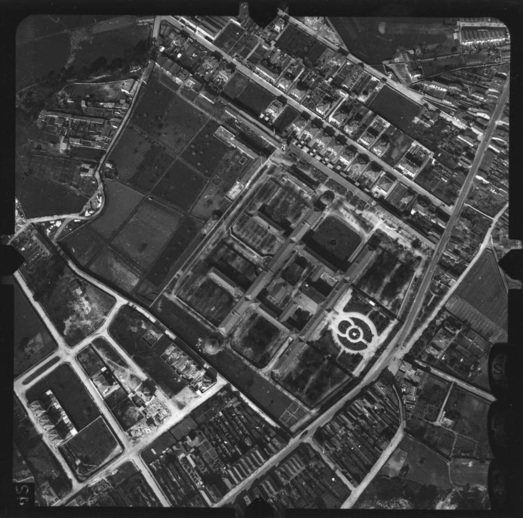 [Fotografia aérea da cidade do Porto : 1939-1940 : fiada 24, n.º 242]