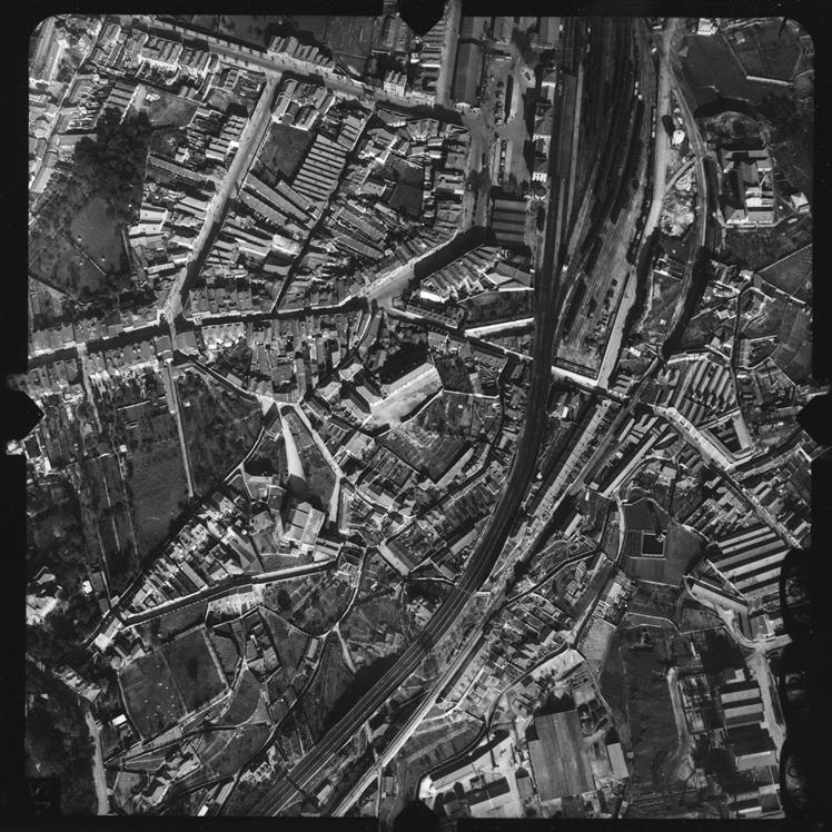 [Fotografia aérea da cidade do Porto : 1939-1940 : fiada 24A, n.º 566]