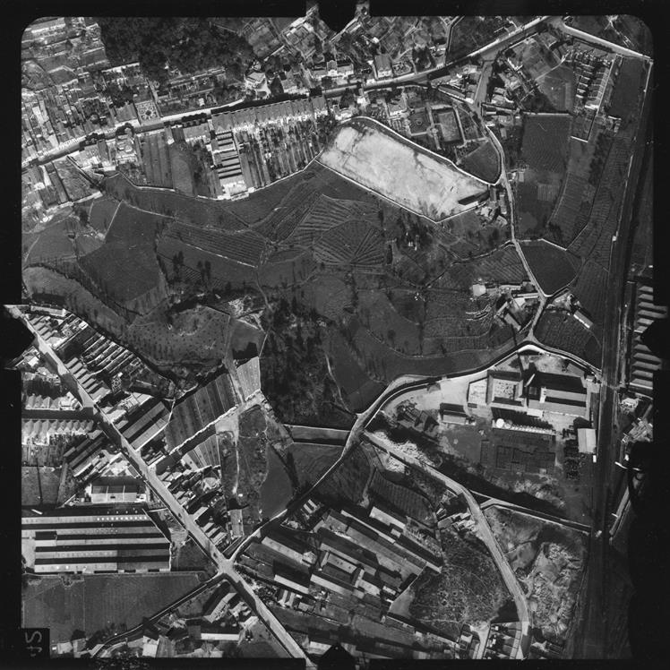 [Fotografia aérea da cidade do Porto : 1939-1940 : fiada 24A, n.º 570]