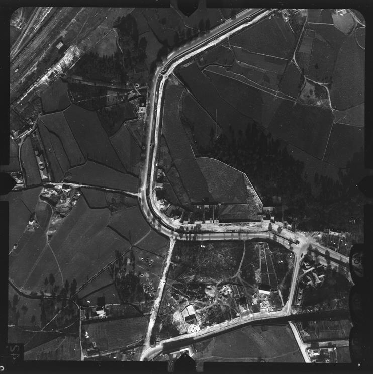 [Fotografia aérea da cidade do Porto : 1939-1940 : fiada 28, n.º 698]