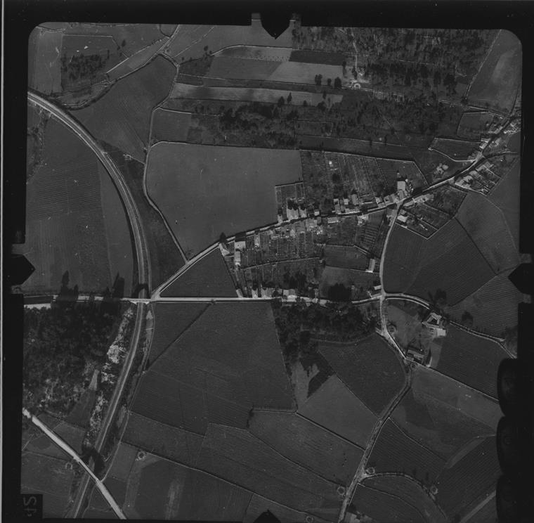 [Fotografia aérea da cidade do Porto : 1939-1940 : fiada 28, n.º 710]