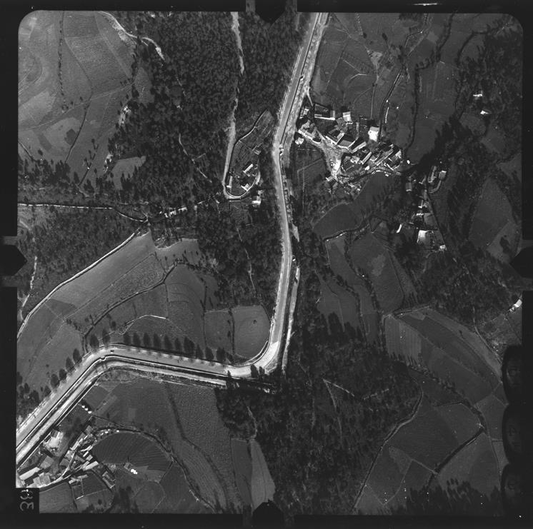 [Fotografia aérea da cidade do Porto : 1939-1940 : fiada 29, n.º 550]