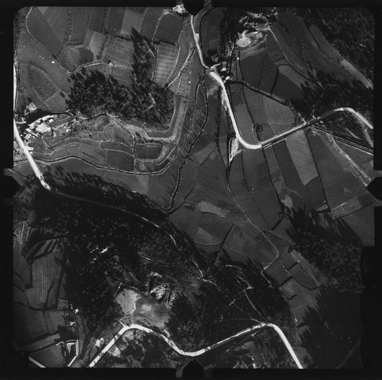 [Fotografia aérea da cidade do Porto : 1939-1940 : fiada 30, n.º 773]